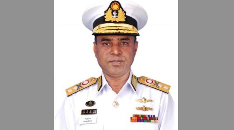 নতুন নৌবাহিনী প্রধানের দায়িত্ব গ্রহণ