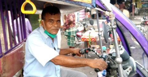 ১৭০০ বিয়ের ঘটক এখন ইজিবাইক চালক