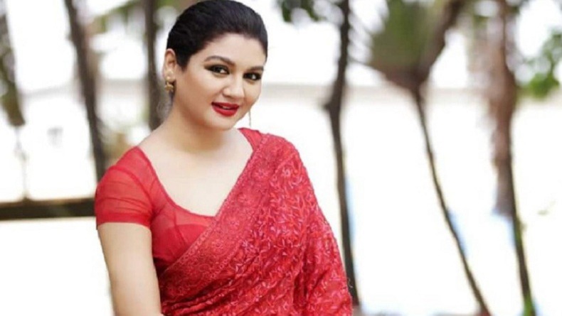নিজের দেশের পুরুষদের কারণে ভারতে অপমানিত জয়া!