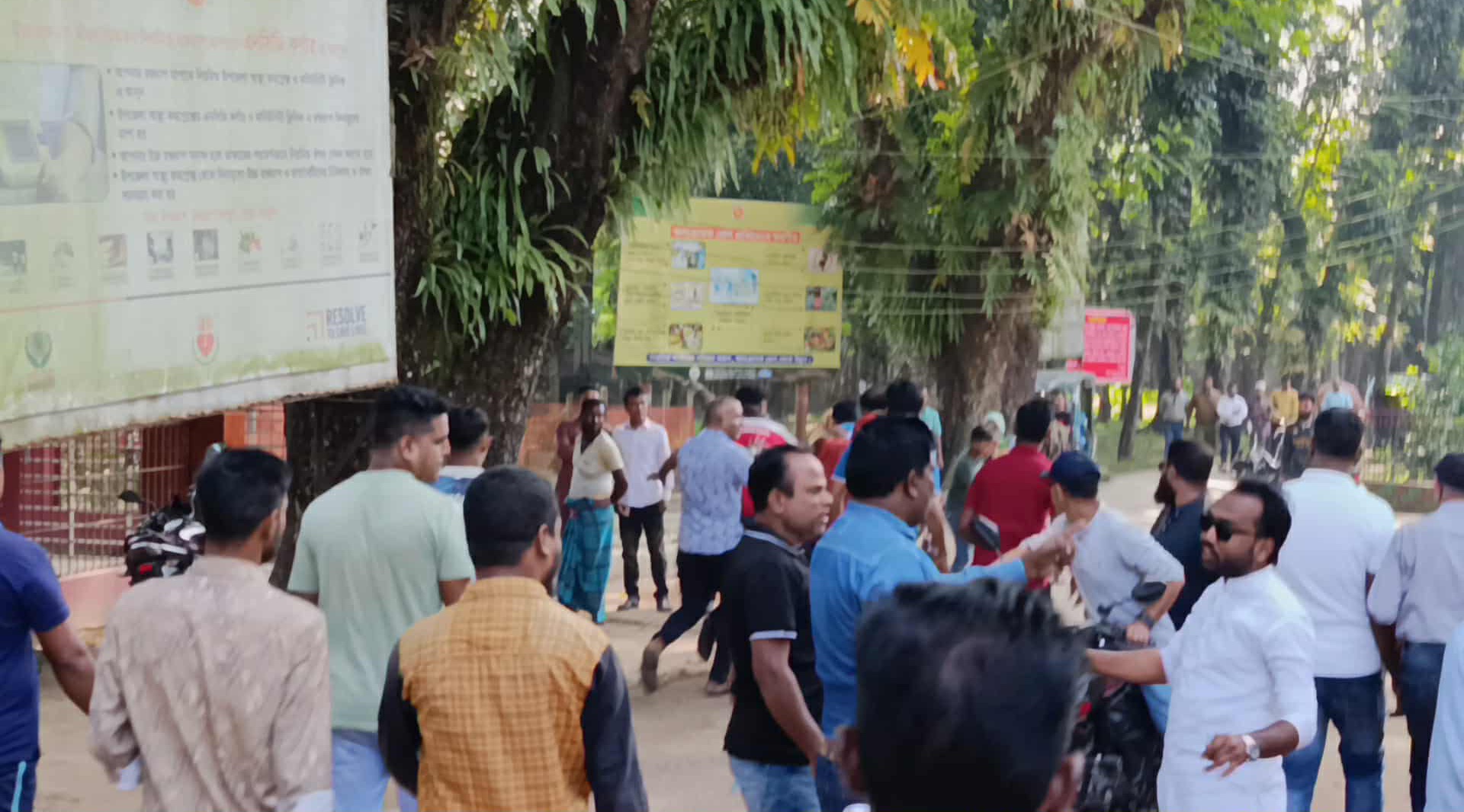 মানববন্ধনে গিয়ে ‘মব সন্ত্রাসে’র শিকার এনসিপি-শিবিরের ৩ নেতাকর্মী
